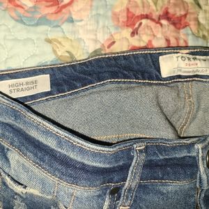 Torrid boyfriend 12R Jean high rise straight distressed Nwt